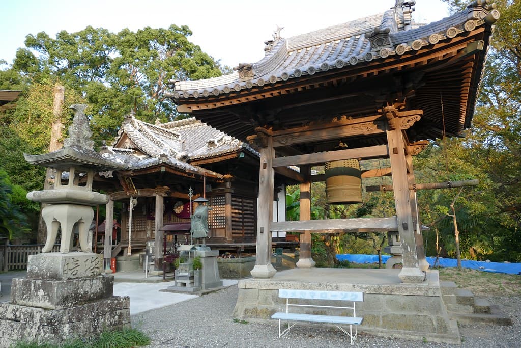 Kirihata-ji (切幡寺)