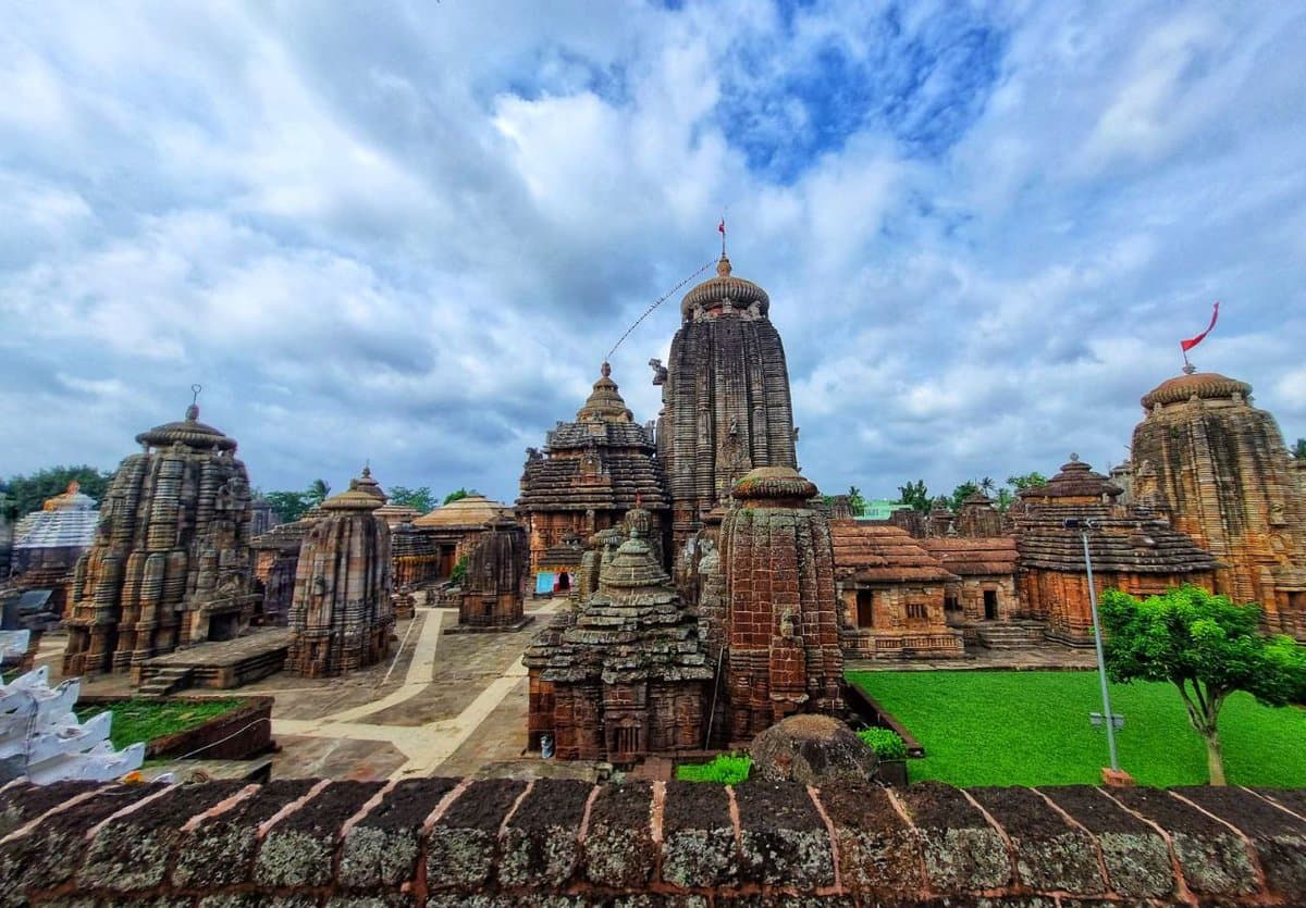 Lingaraj Temple exterior during monsoon