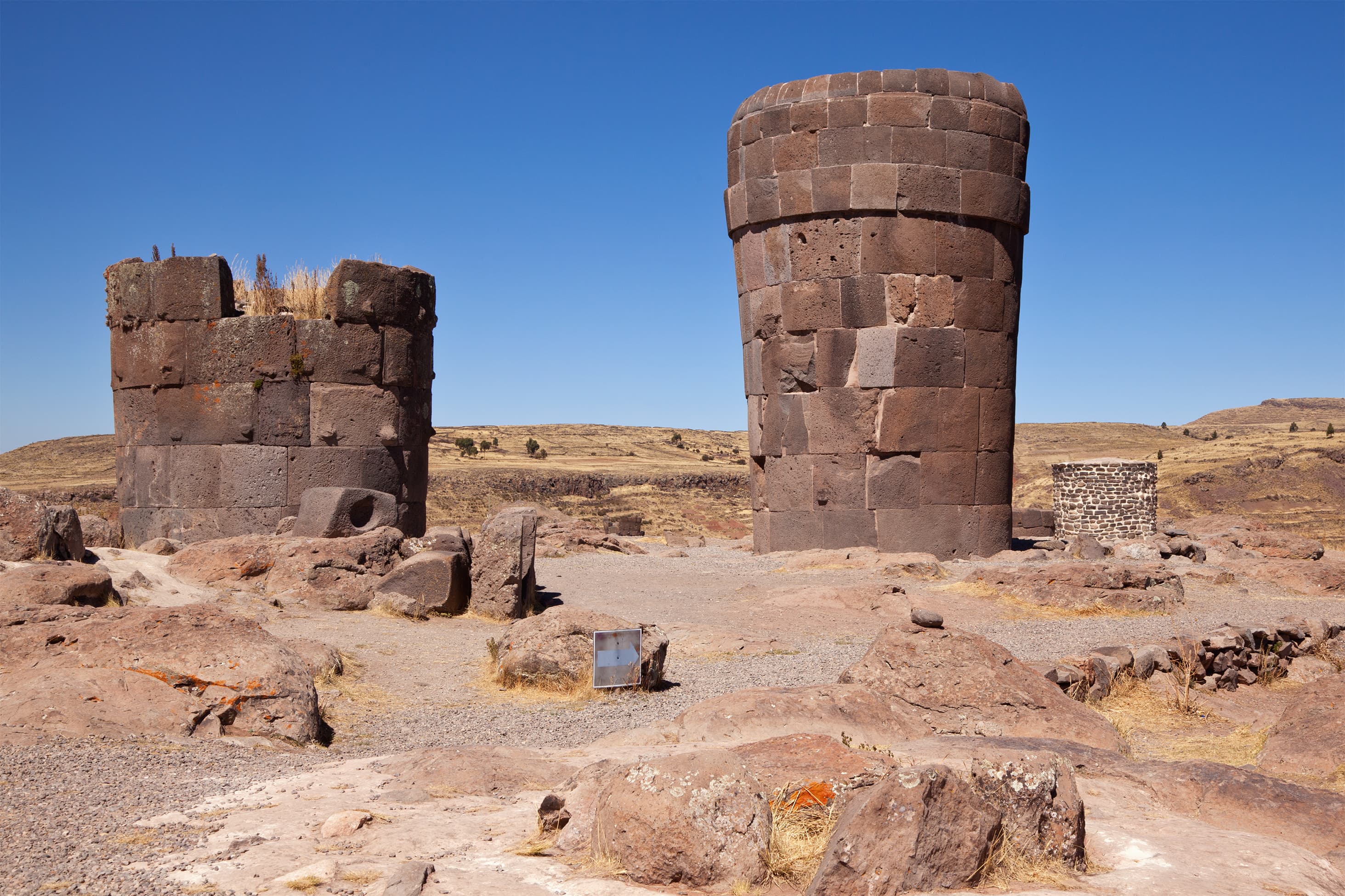 funeral towers (Chullpas), Sillustani, Peru