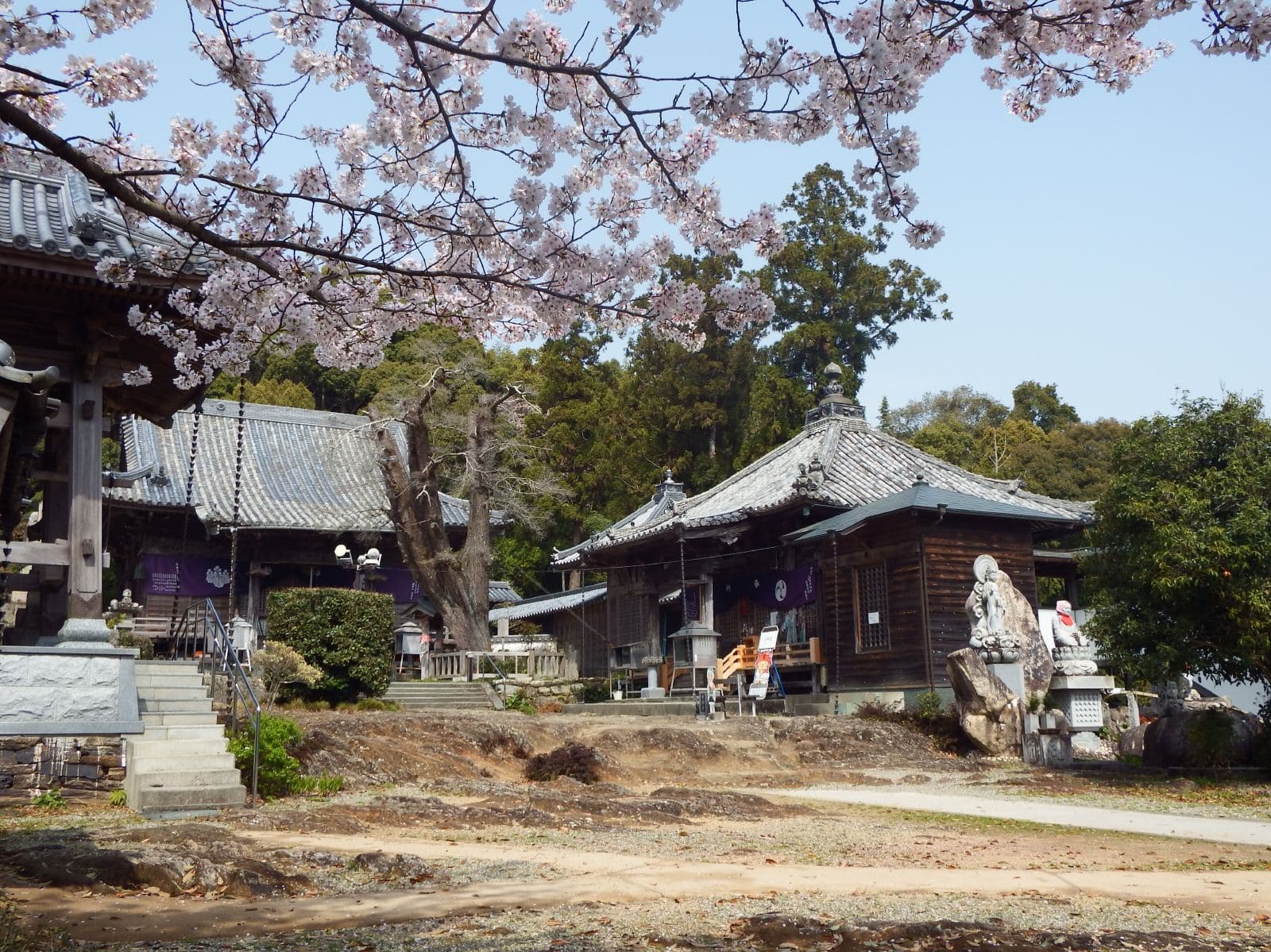Jōraku-ji (常楽寺)