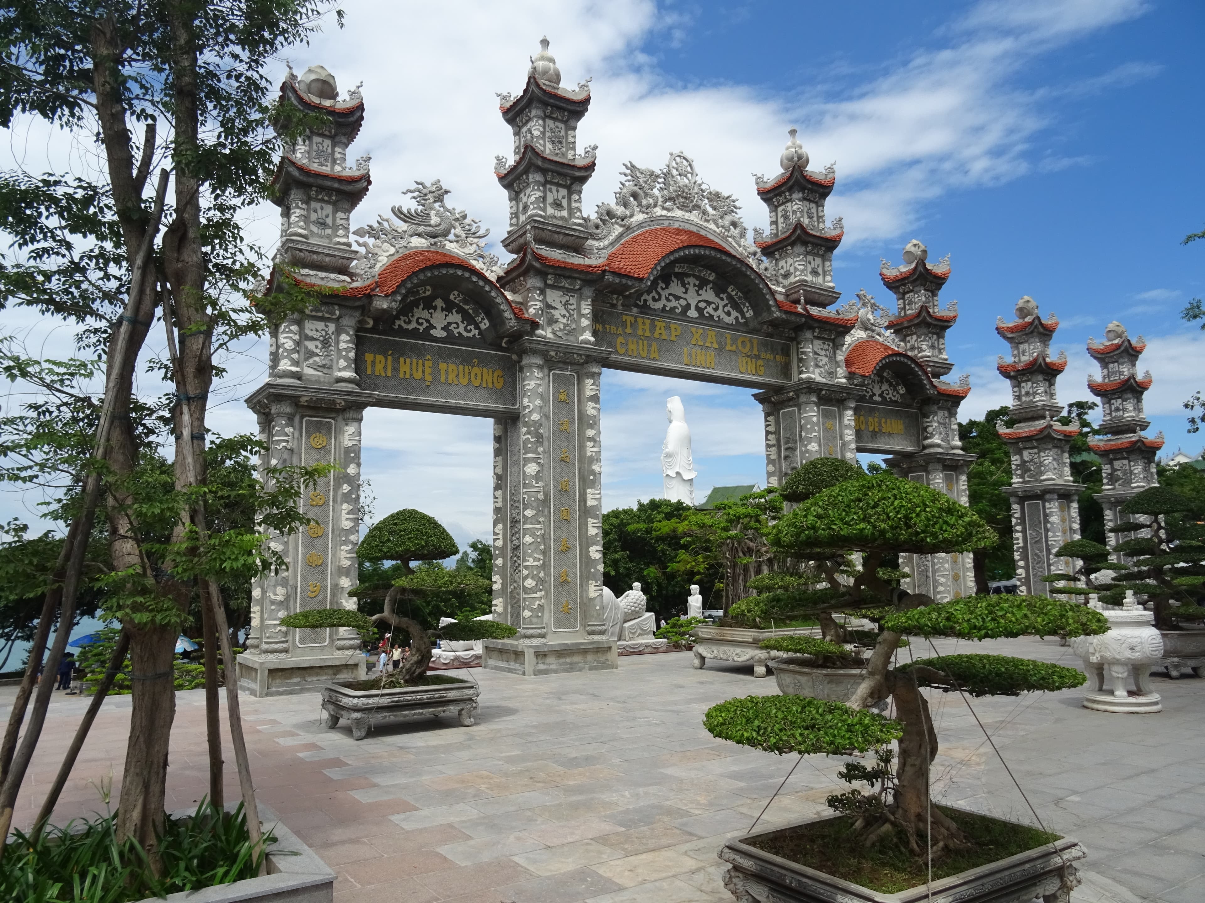 Linh Ứng Pagoda, Sơn Trà