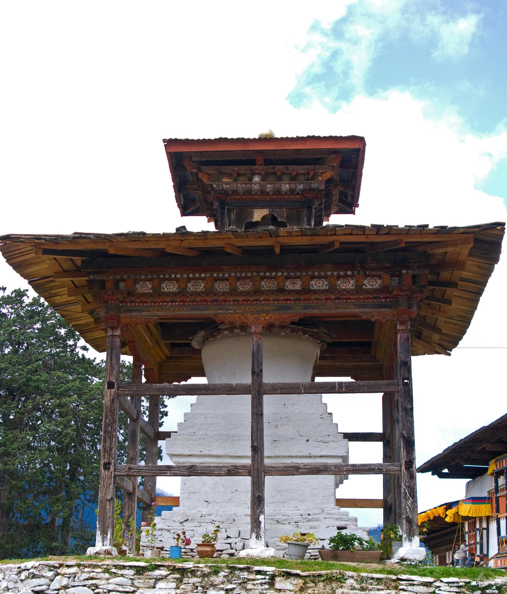 Chorten Outside Gangte Goemba