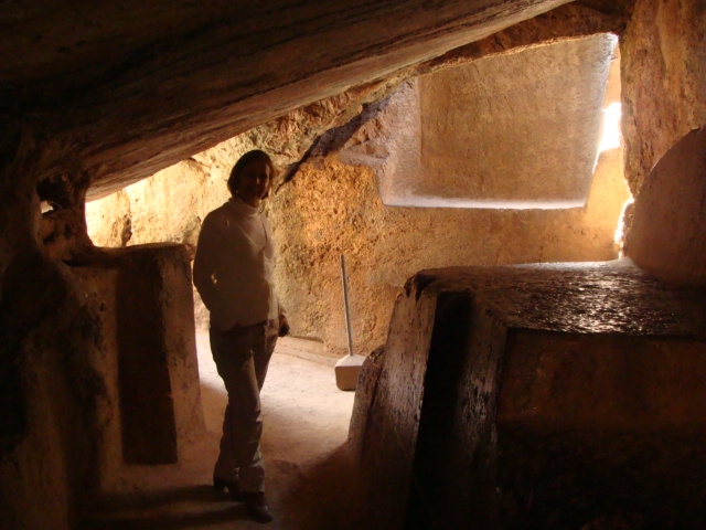 Altar subterraneo en el sitio arqueológico de Kenko, próximo al Cusco