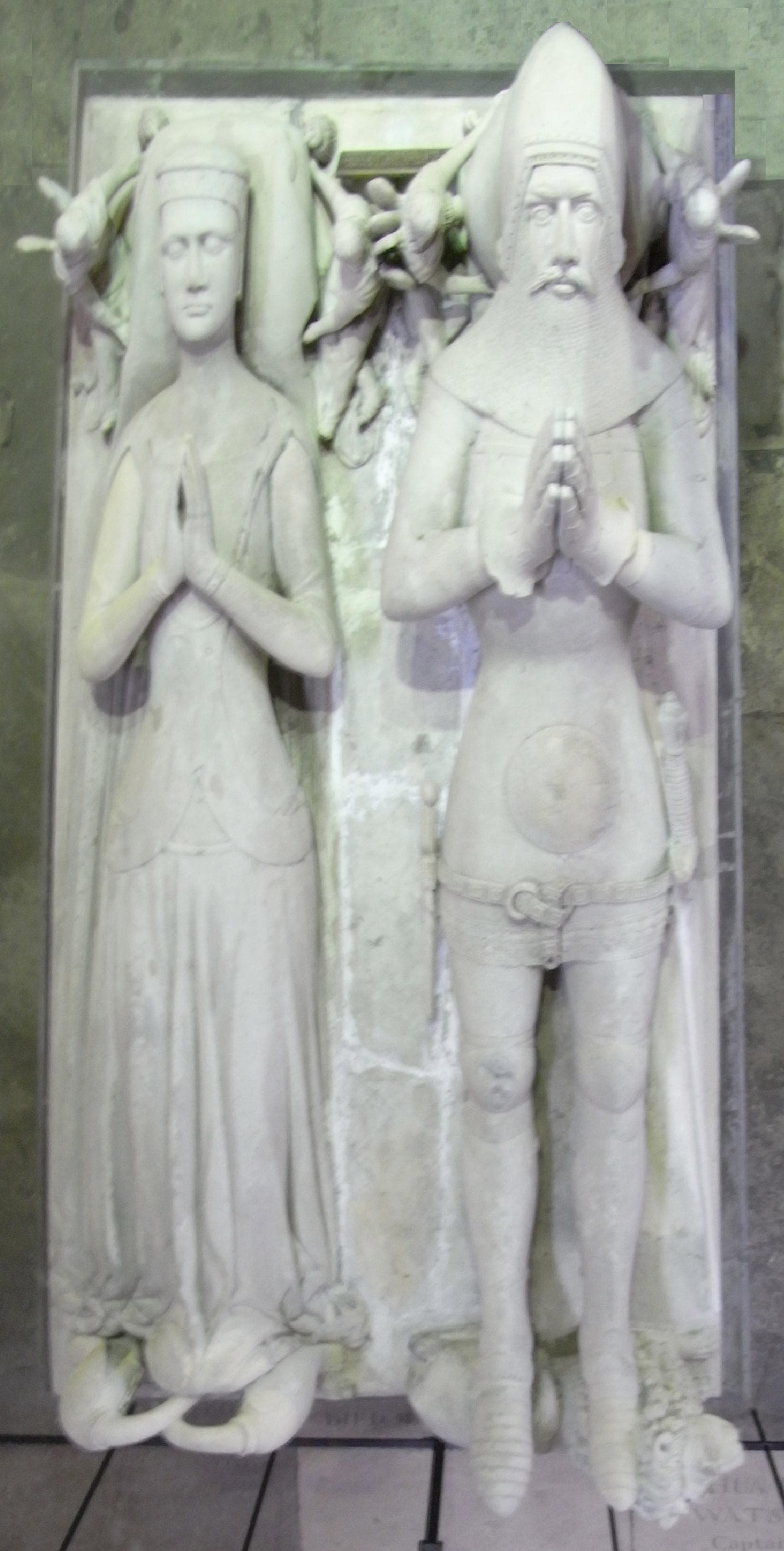 Effigies of Hugh Courtenay, 2nd Earl of Devon (1303-1377) and his wife Margaret de Bohun (d.1391), south transept, Exeter Cathedral, Devon