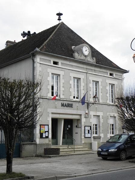 Mairie de Pontigny (89).