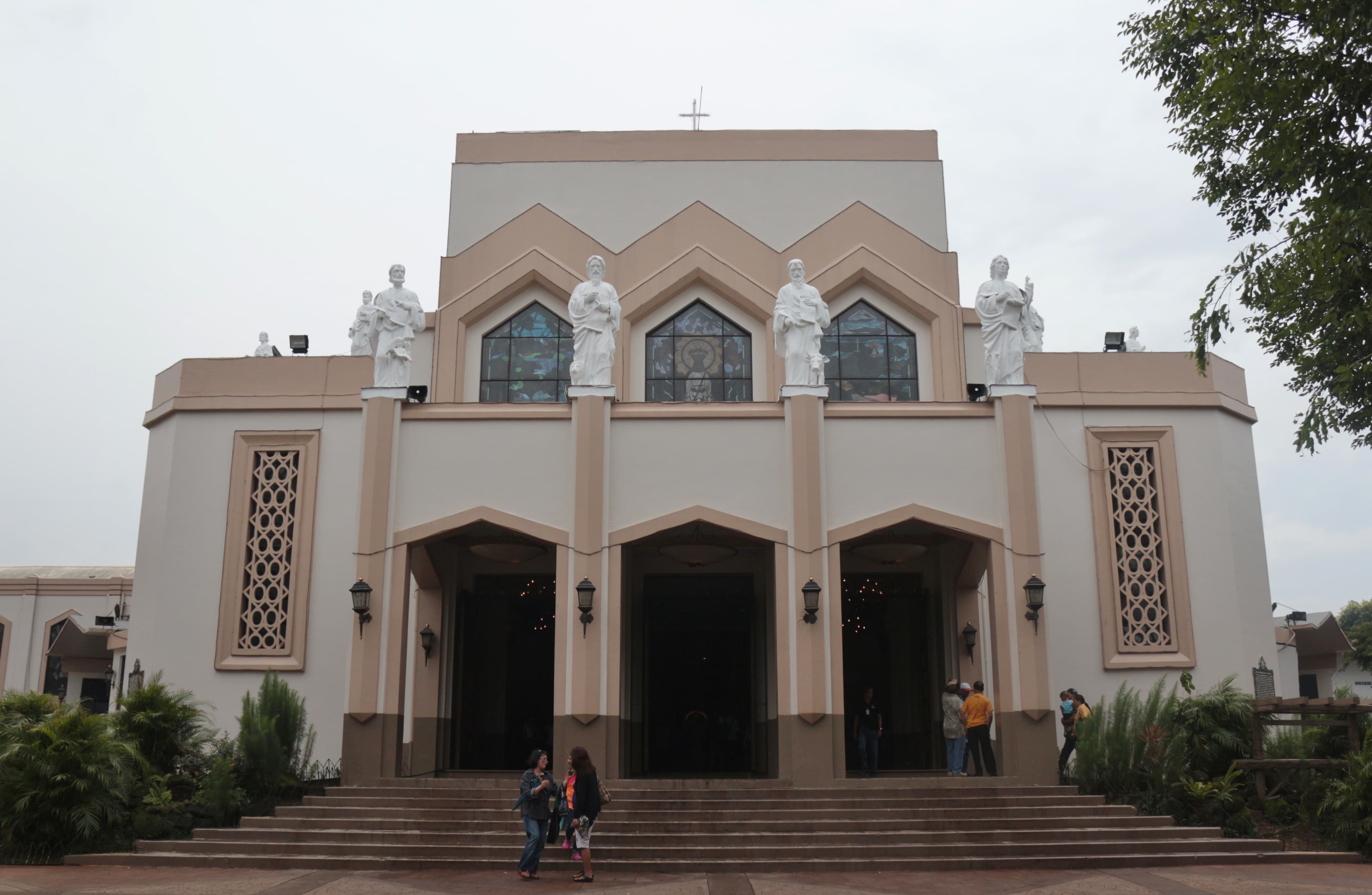 Antipolo Cathedral, Luzon