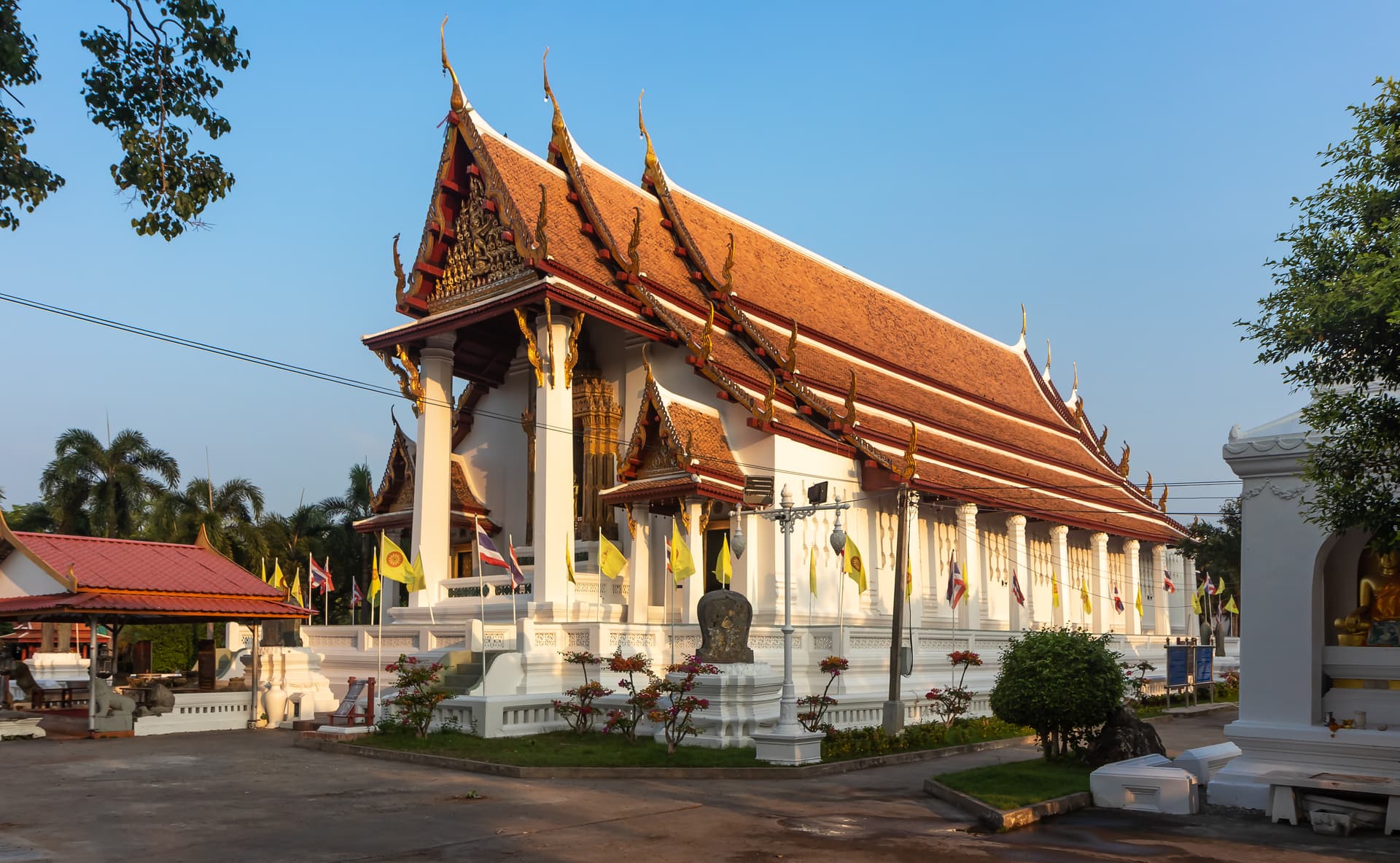 Wat Na Phra Men