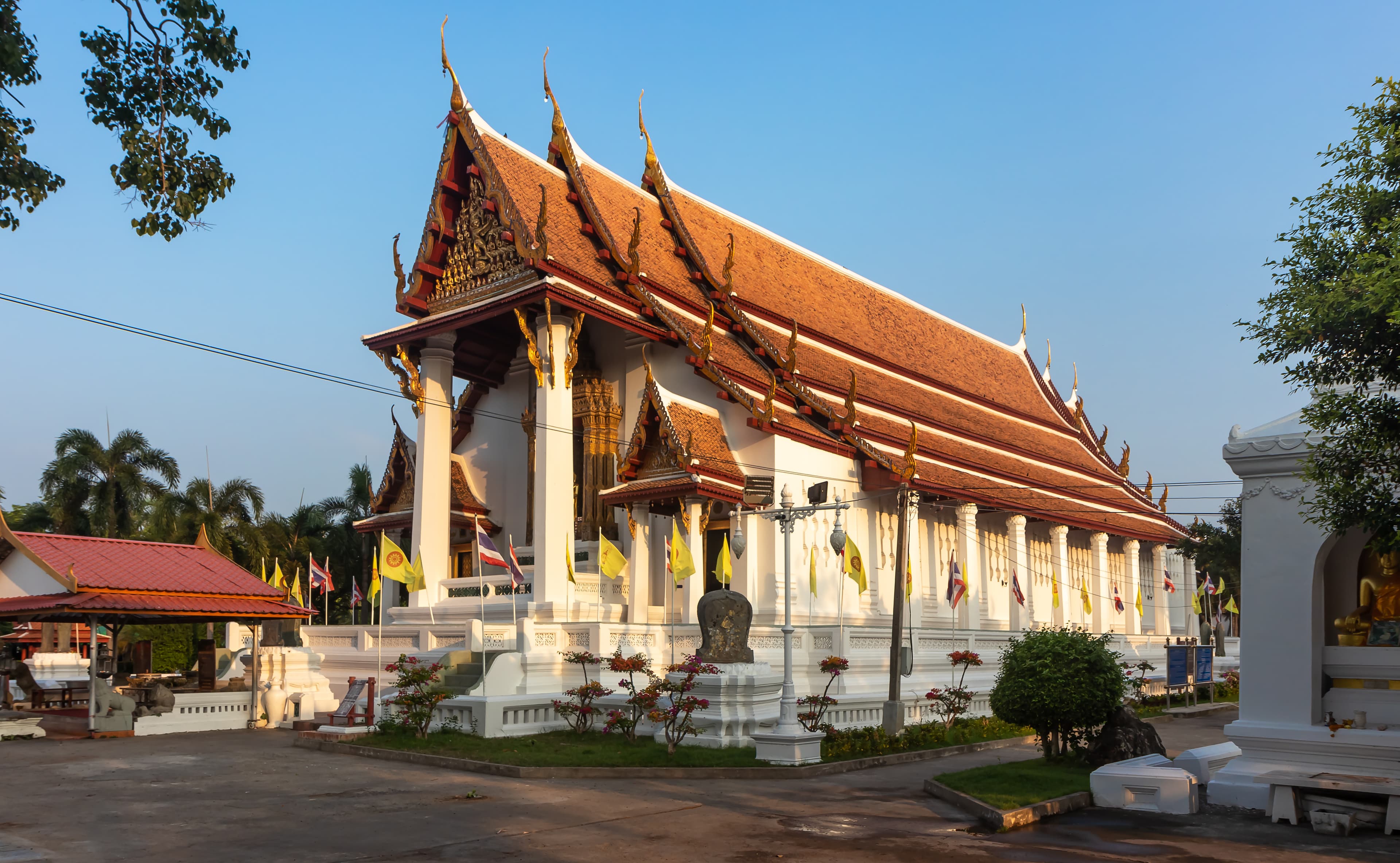 Wat Na Phra Men