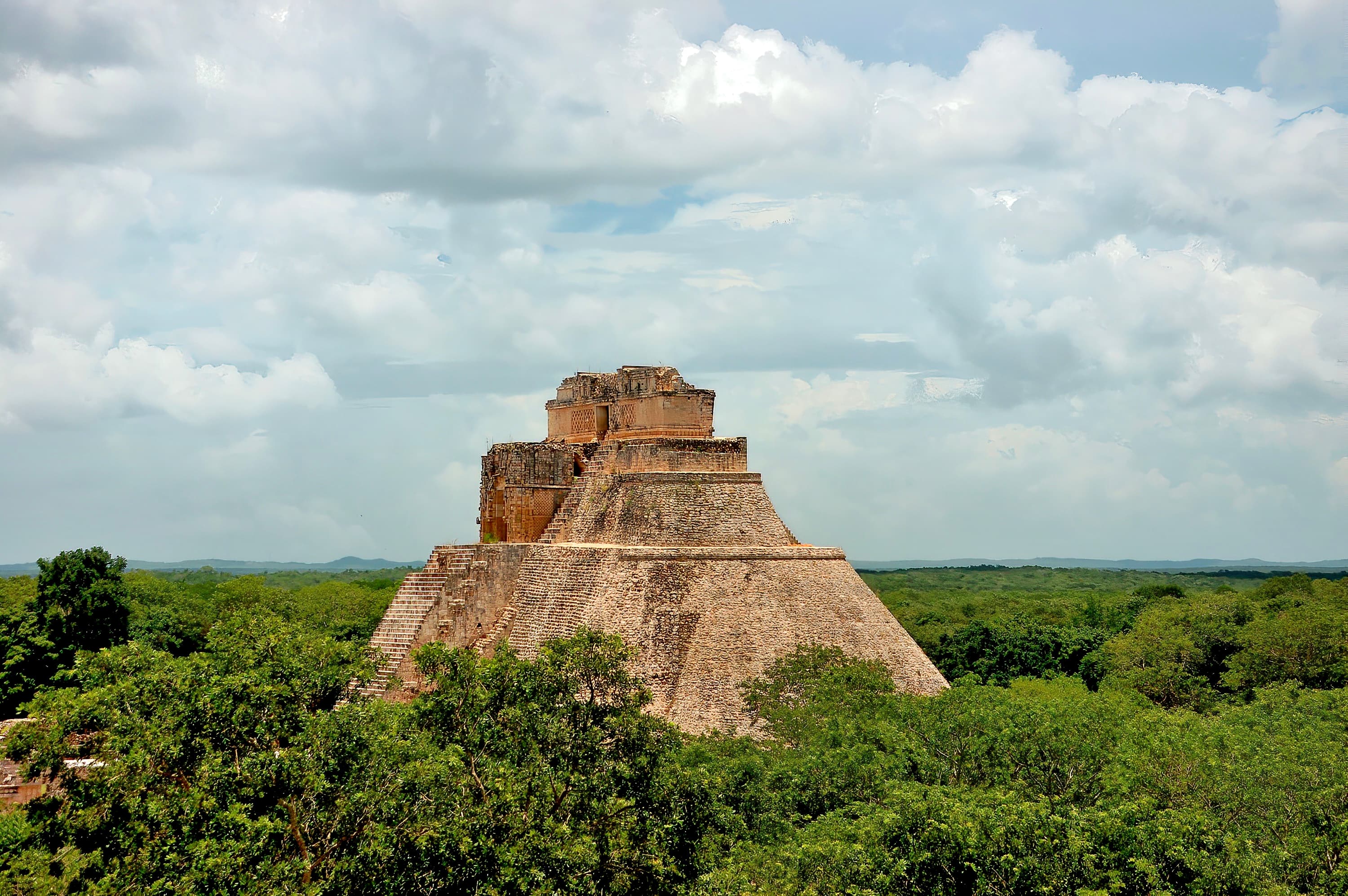 uxmal pyramide