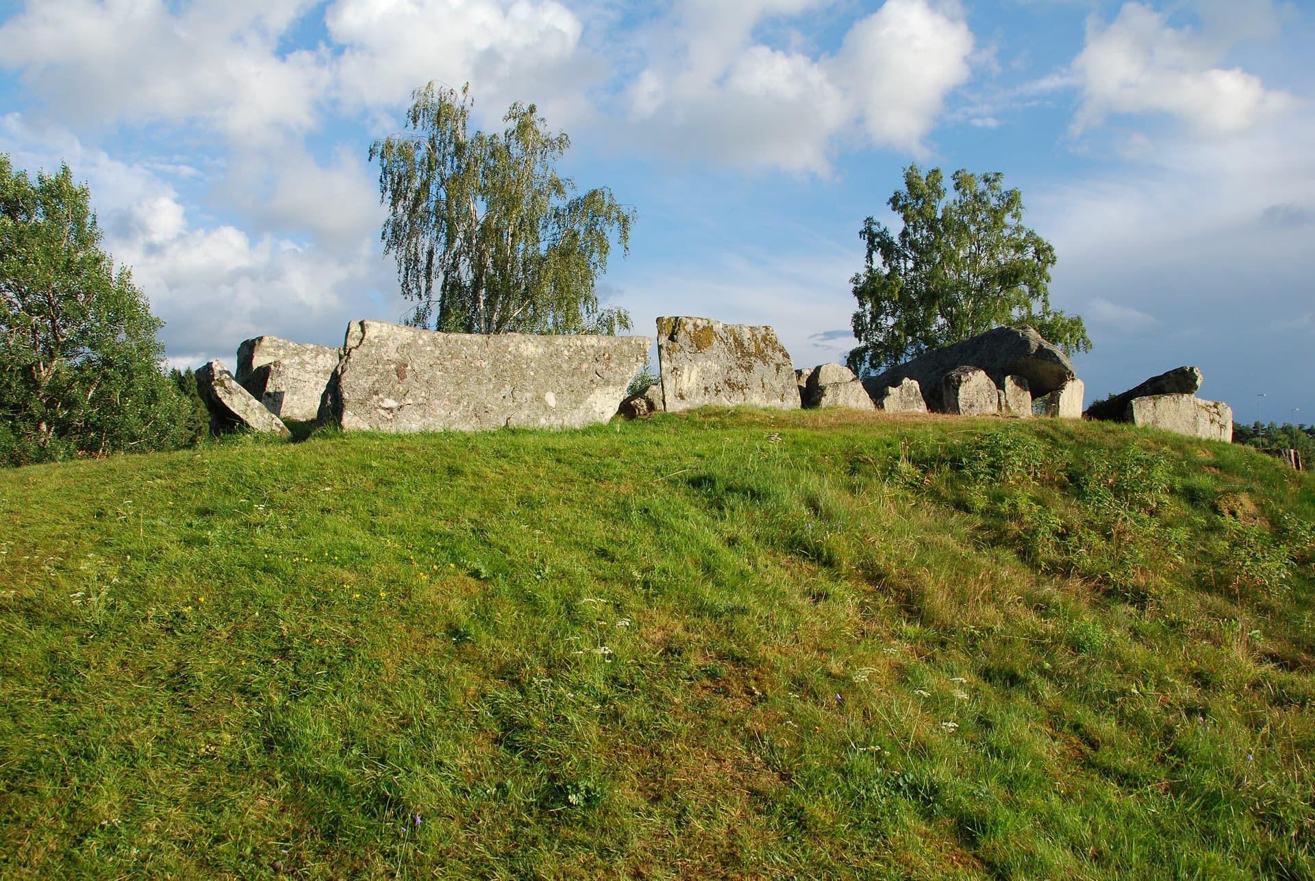 Jättakullen Hällkista Dolmen