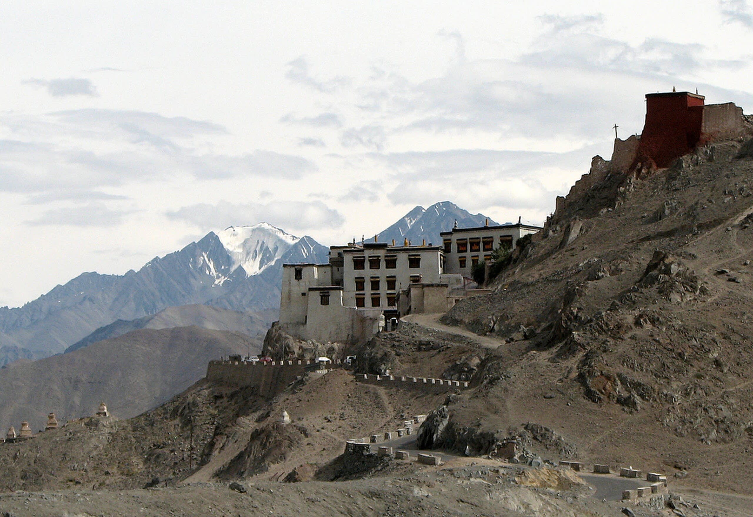 Shey Gompa (Shey Palace)