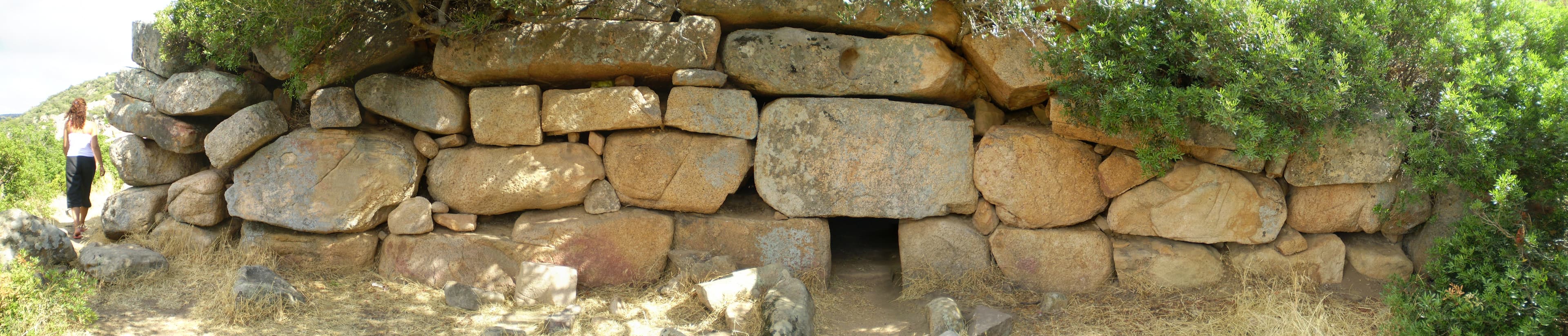 The Giants' Tomb of Barranc Mannu, Sa Tuerredda