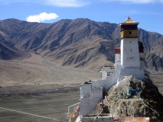 Yarlung Valley