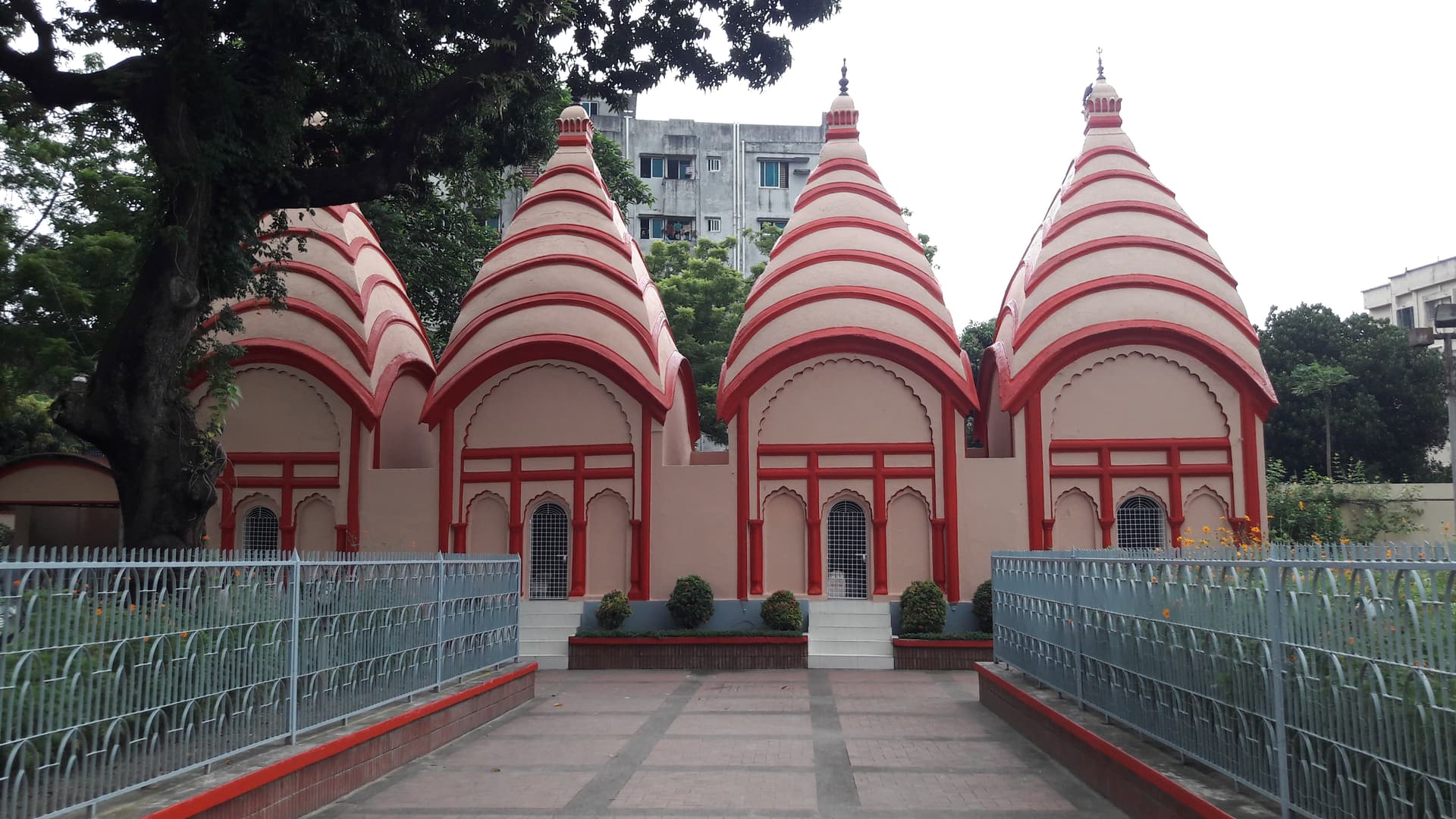 Dhakeshwari Temple, Dhaka