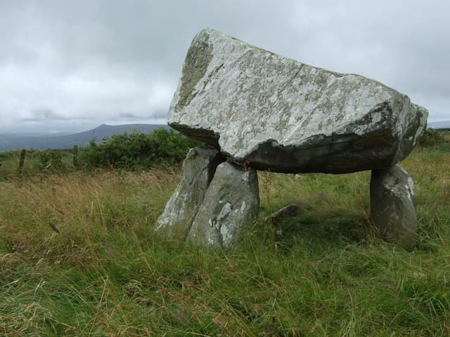 Llech-y-tribedd