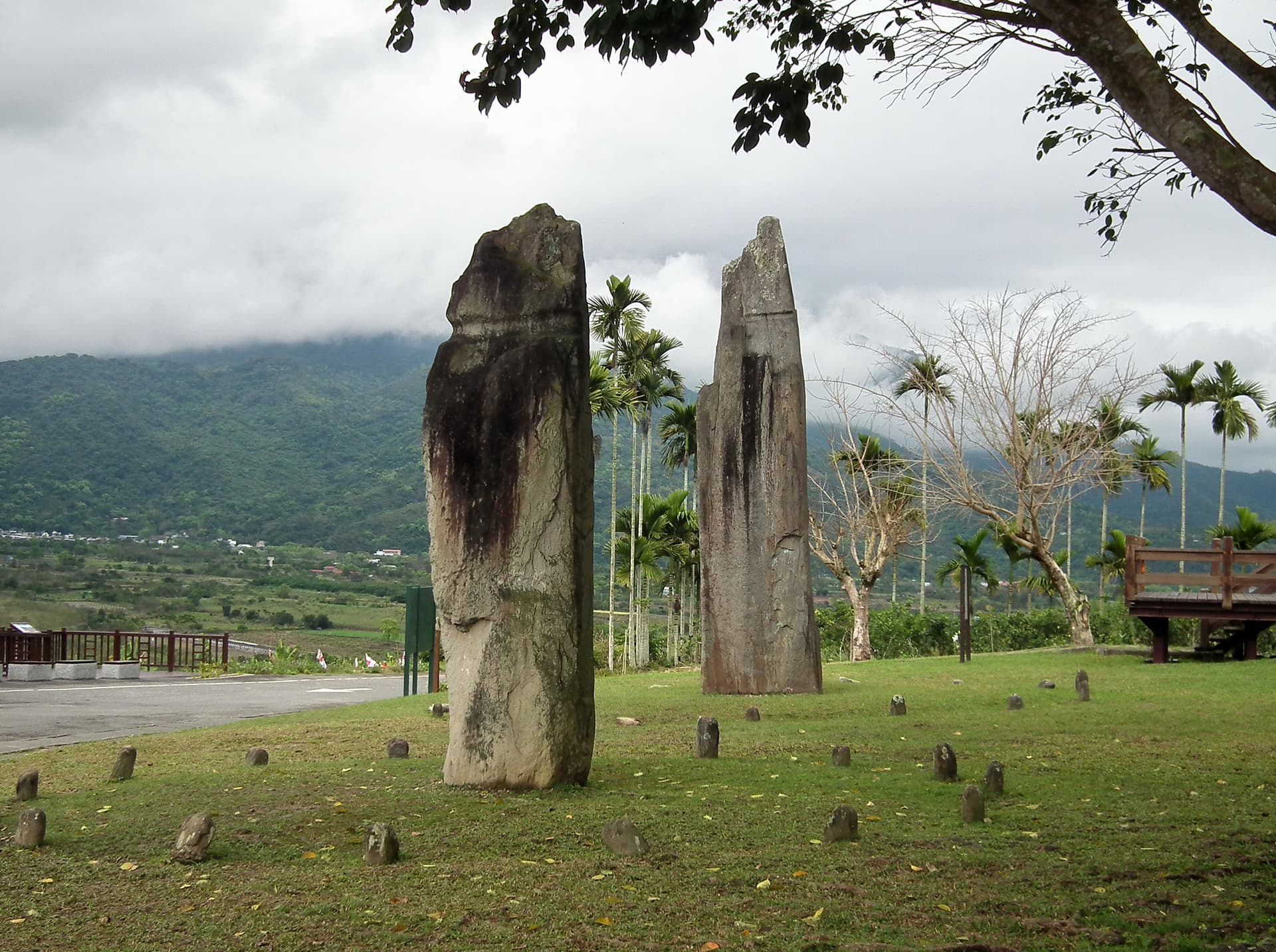 Saoba Stone Pillars, Ruisui