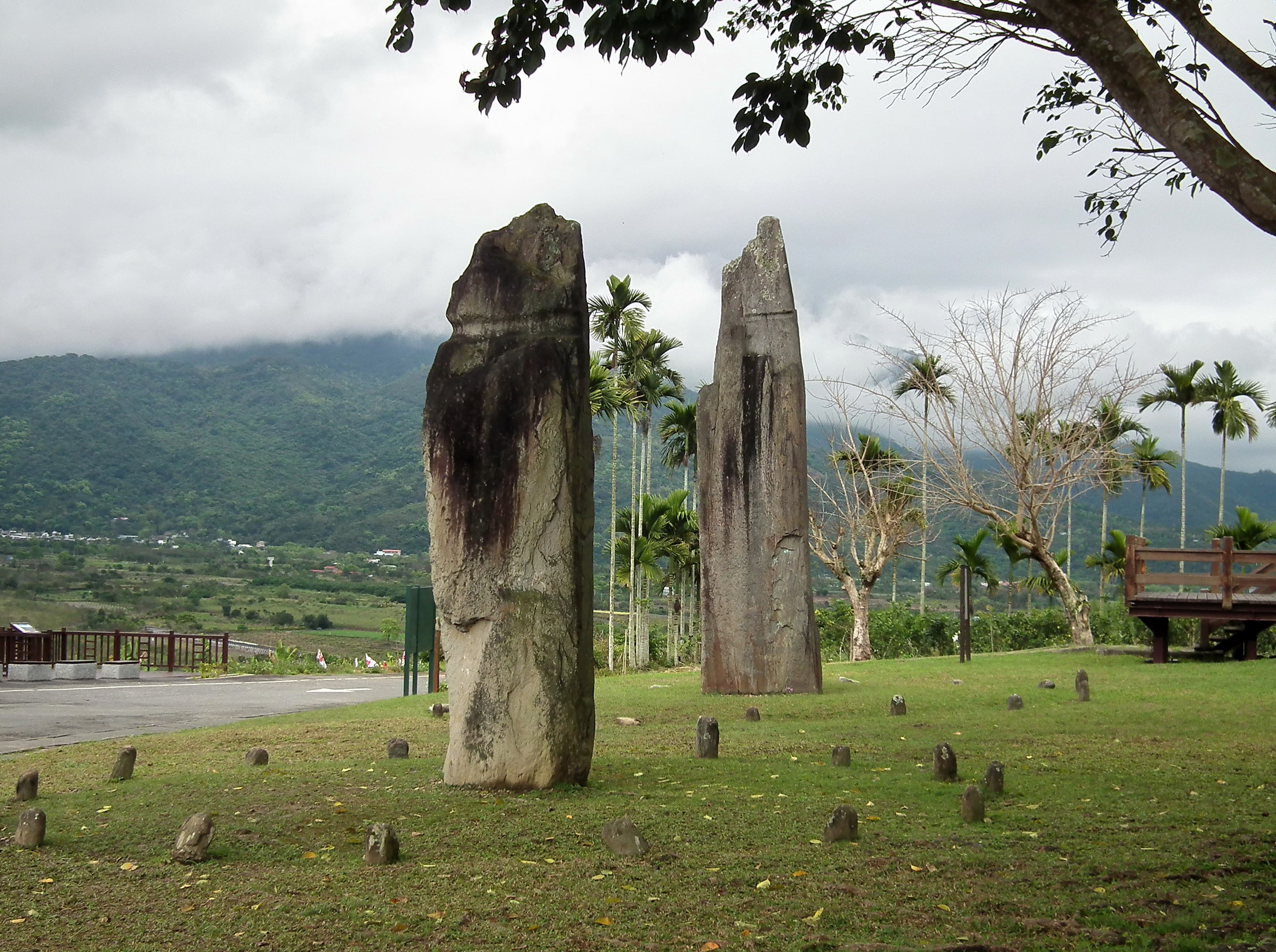 Saoba Stone Pillars, Ruisui