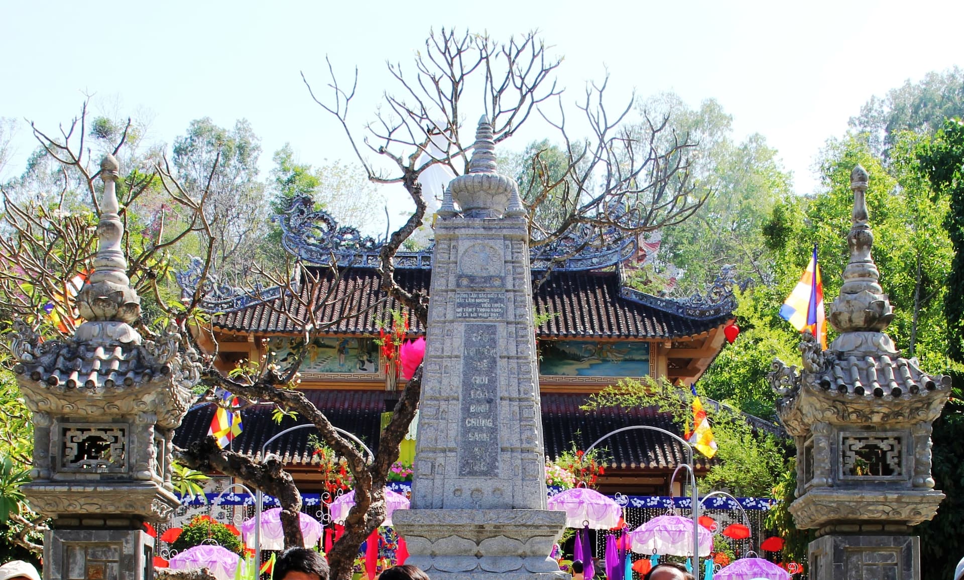 Long Sơn Pagoda
