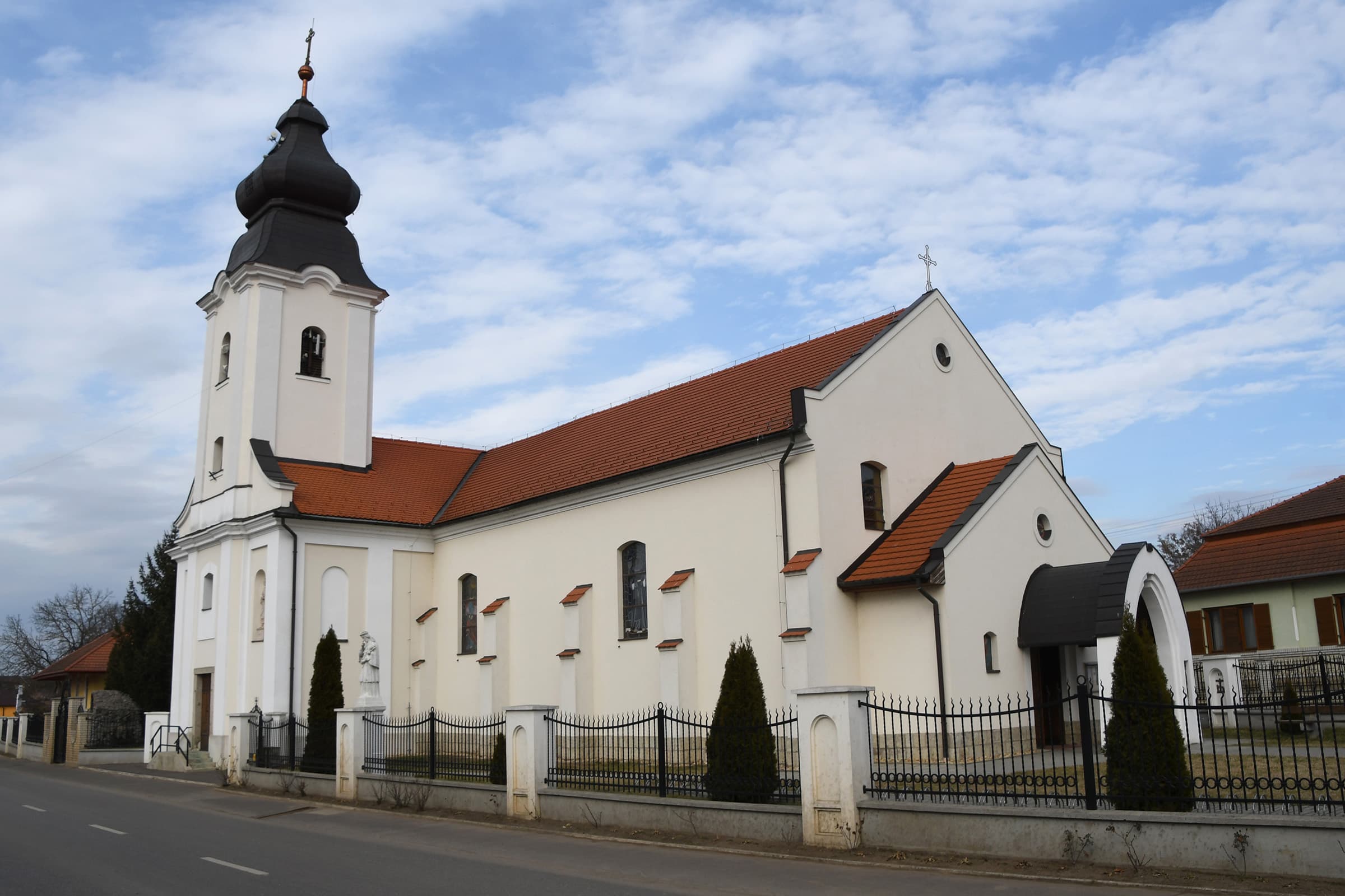 Mariapocs, Basilica of our Lady of Mariapocs