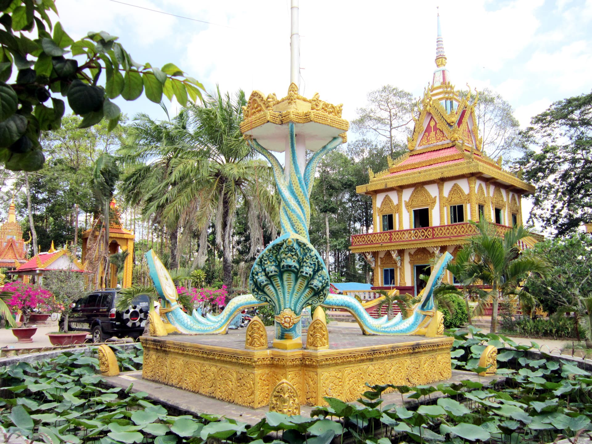 Chén Kiểu Pagoda