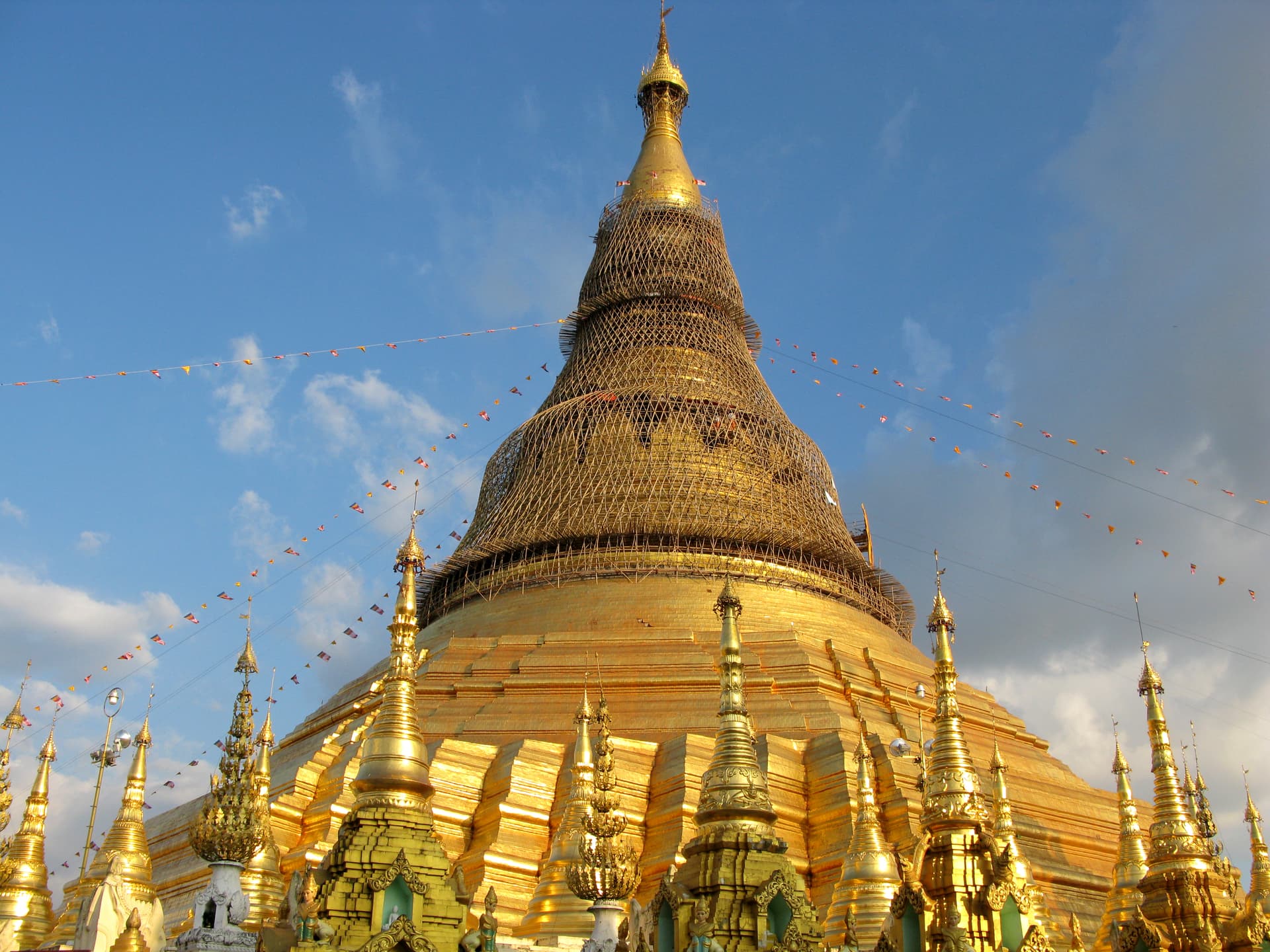 Shwedagon Pagoda, Yangon